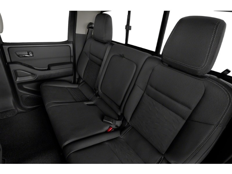 2022 Nissan Frontier Crew Cab SV Long Bed 4x4 Interior Shot 5