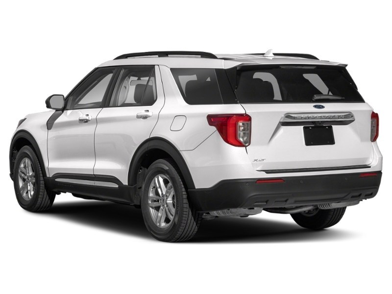 2024 Ford Explorer XLT 4WD Exterior Shot 9