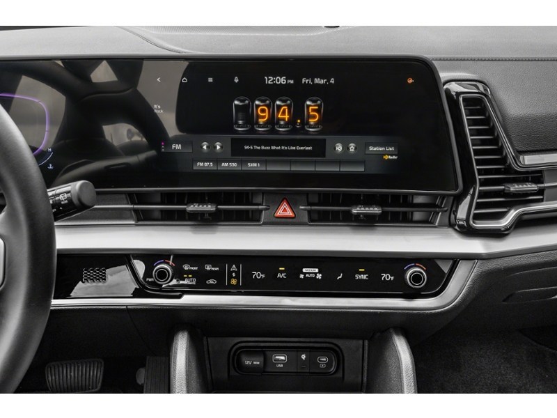 2025 Kia Sportage EX AWD Interior Shot 2