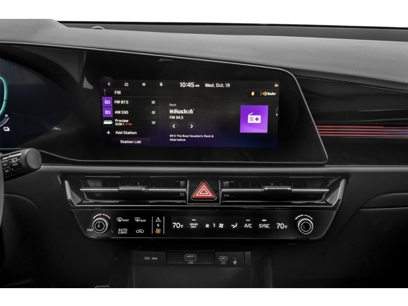 2025 Kia Niro SX FWD Cityscape Green/Aurora Black Pearl Interior Shot 2