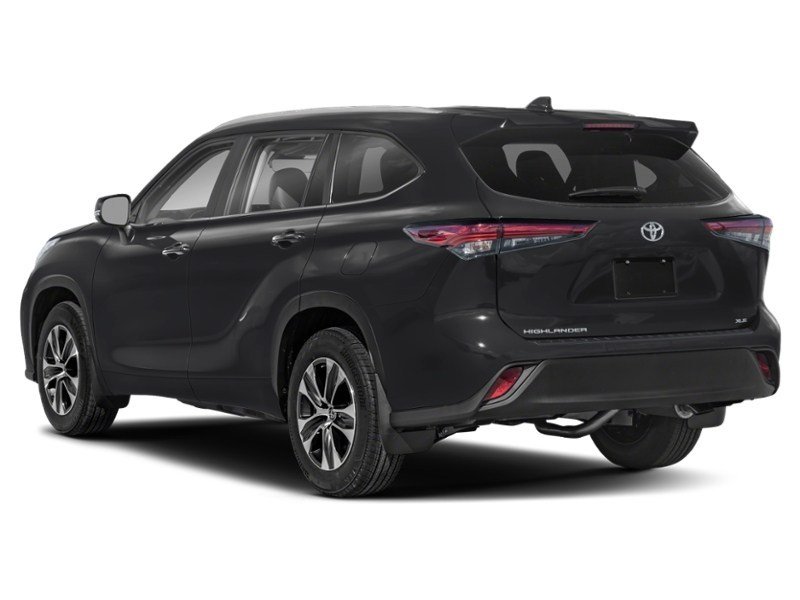 2026 Toyota Highlander XLE AWD Exterior Shot 9