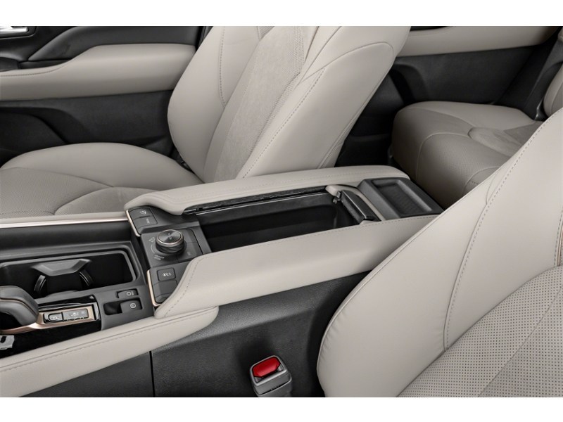 2024 Toyota Grand Highlander Hybrid Hybrid Platinum AWD Interior Shot 7
