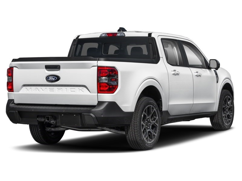 2026 Ford Maverick LARIAT AWD SuperCrew Exterior Shot 2