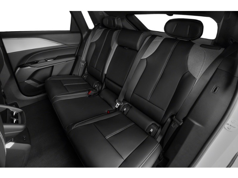 2027 Cadillac LYRIQ 4dr Signature Luxury Interior Shot 5