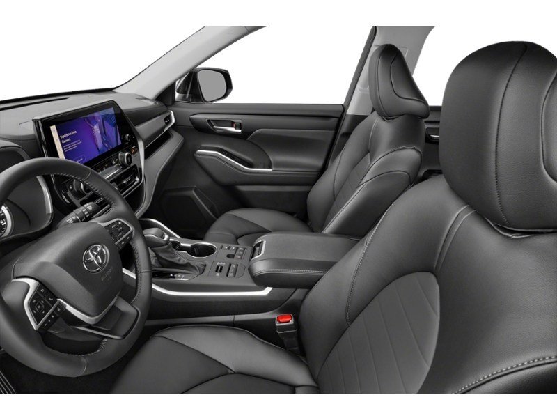 2026 Toyota Highlander XLE AWD Interior Shot 4