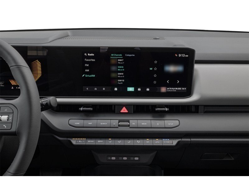 2027 Kia Seltos LX AWD Interior Shot 2