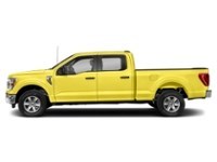 2022 Ford F-150 XLT 4WD SuperCrew 5.5' Box Yellow  Shot 17