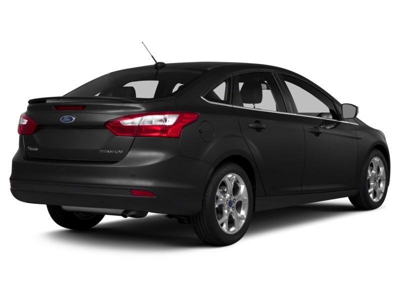 2014 Ford Focus 4dr Sdn SE Tuxedo Black Metallic  Shot 26