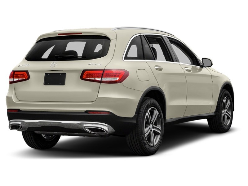 2018 Mercedes-Benz GLC 300 GLC 300 4MATIC SUV designo Diamond White  Shot 62