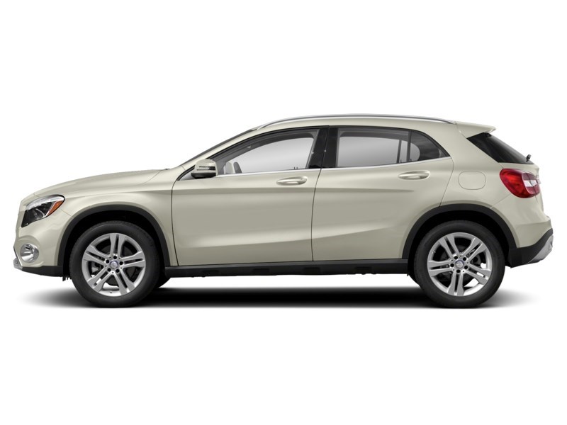 2018 Mercedes-Benz GLA 250 GLA 250 4MATIC SUV Polar White  Shot 3
