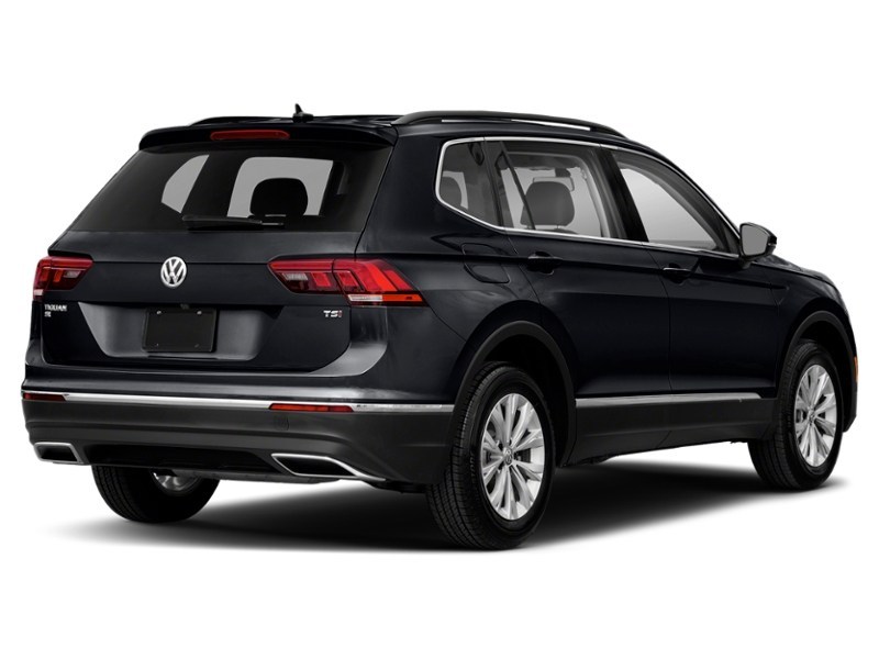 2018 Volkswagen Tiguan Trendline FWD Deep Black Pearl  Shot 6