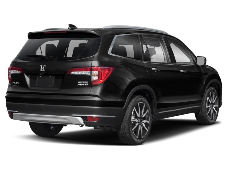 2019 Honda Pilot Touring 8-Passenger AWD Crystal Black Pearl  Shot 18
