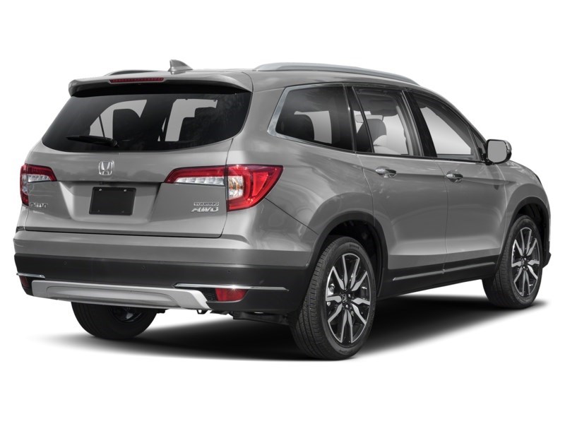 2019 Honda Pilot Touring 8-Passenger AWD Lunar Silver Metallic  Shot 36