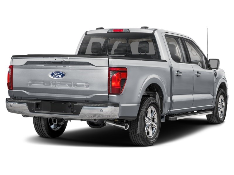 2024 Ford F-150 XLT 4WD SuperCrew 5.5' Box Iconic Silver Metallic  Shot 44