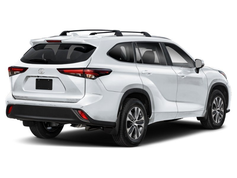2026 Toyota Highlander XLE AWD Wind Chill Pearl  Shot 6